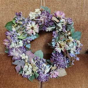 Floral wreath with pearls